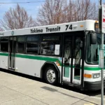 Estudiantes de Yakima pueden usar el servicio de autobús publico sin ningún costo.
